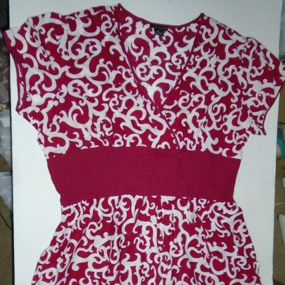 Cute Maroon White Print Wrap Chest Fun Top